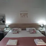 Trousas Apartments