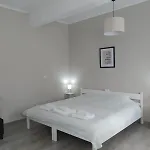 Trousas Apartments