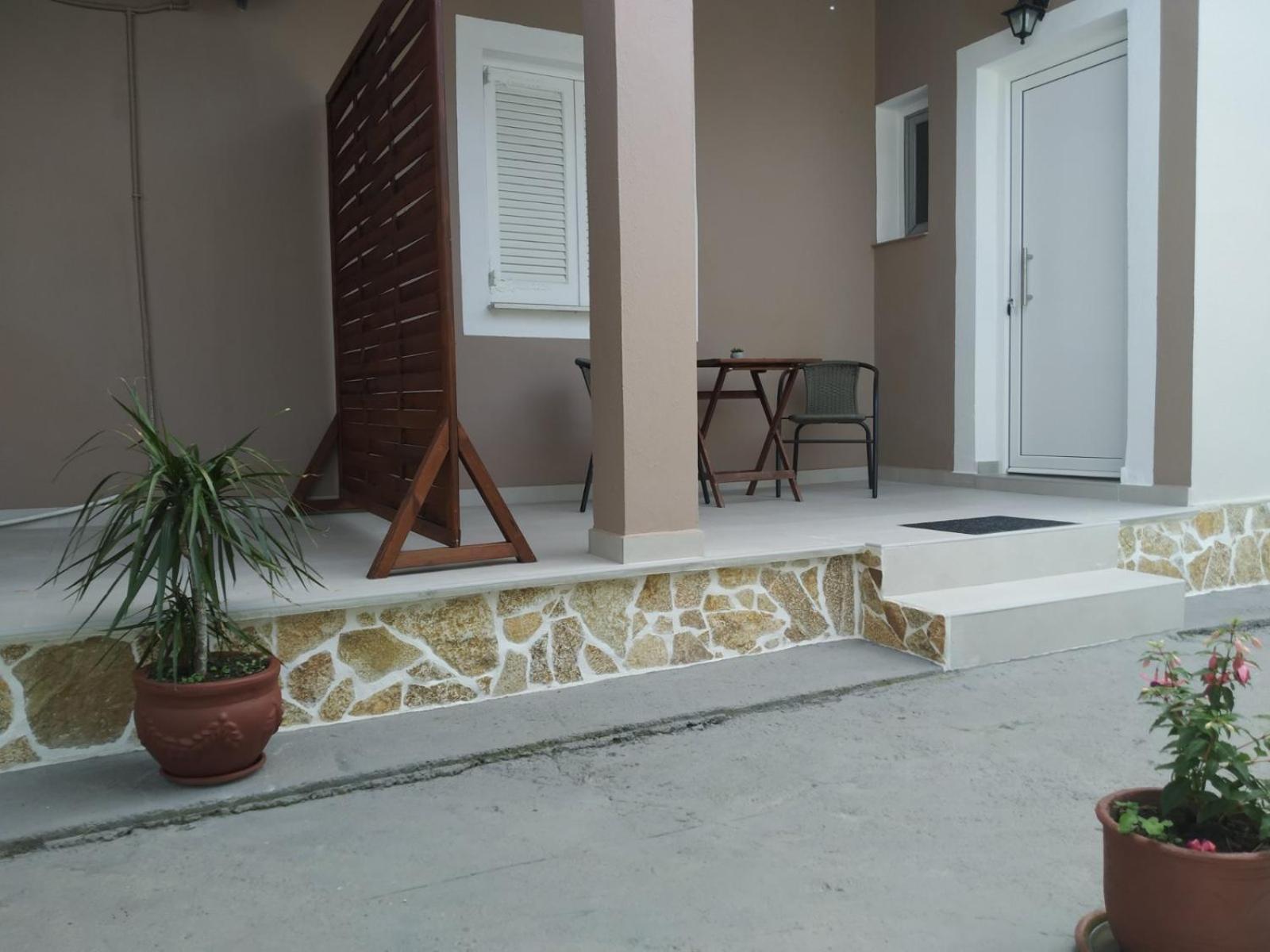 Apartament Trousas