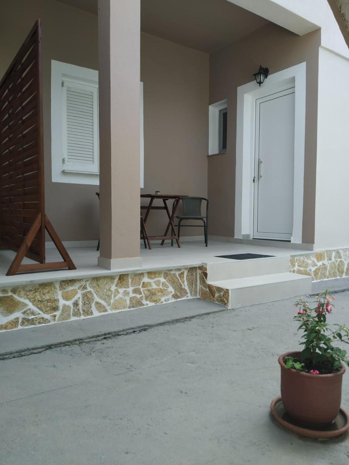 Trousas Apartament
