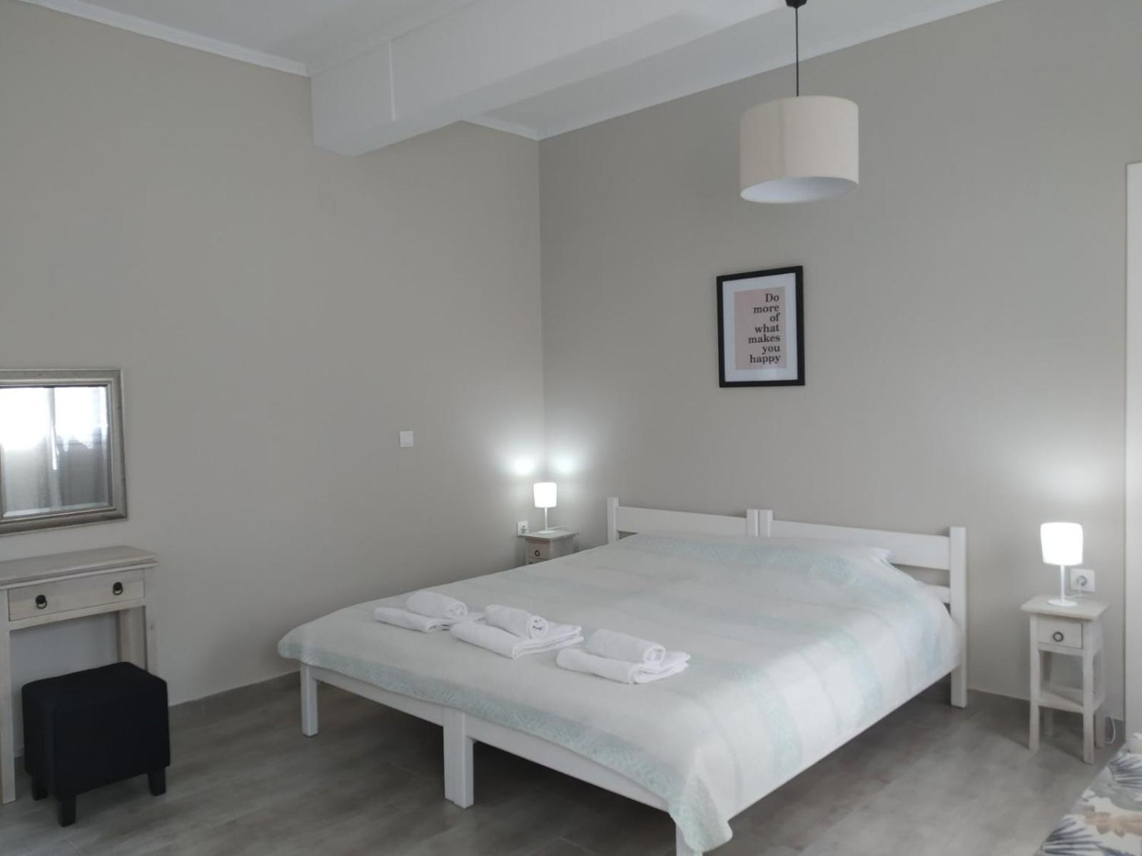 Trousas Apartament Roda (Corfu)